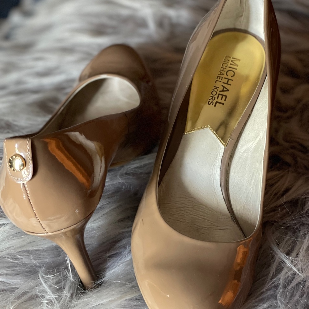 Michael Kors High Heal (Color Dune)